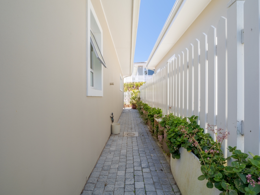 1 Bedroom Property for Sale in Hunters Estate Western Cape